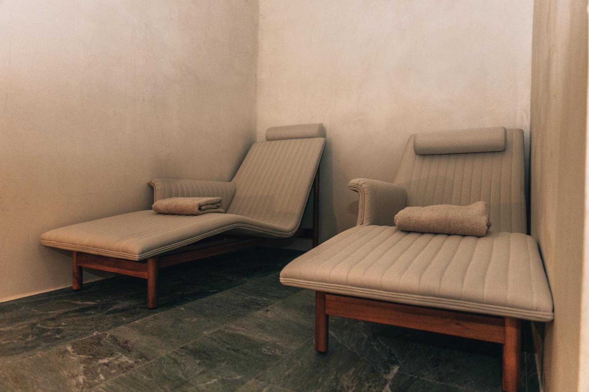 M Boutique Hotel - Designed For Adults パ フォス エクステリア 写真